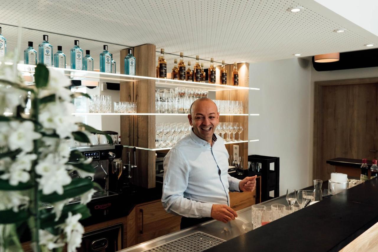 Rossano Boutique Hotel & Ristorante Sachsen bei Ansbach エクステリア 写真