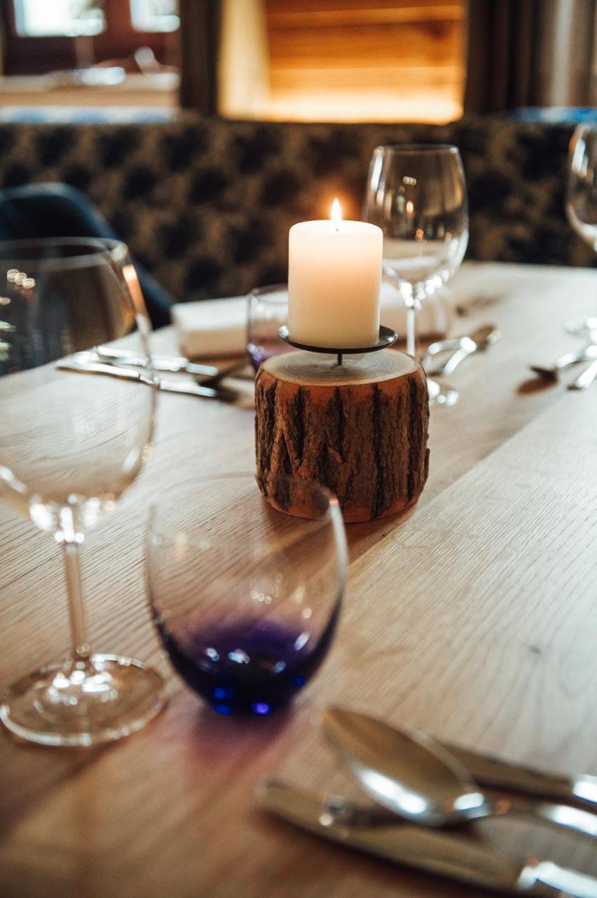 Rossano Boutique Hotel & Ristorante Sachsen bei Ansbach エクステリア 写真