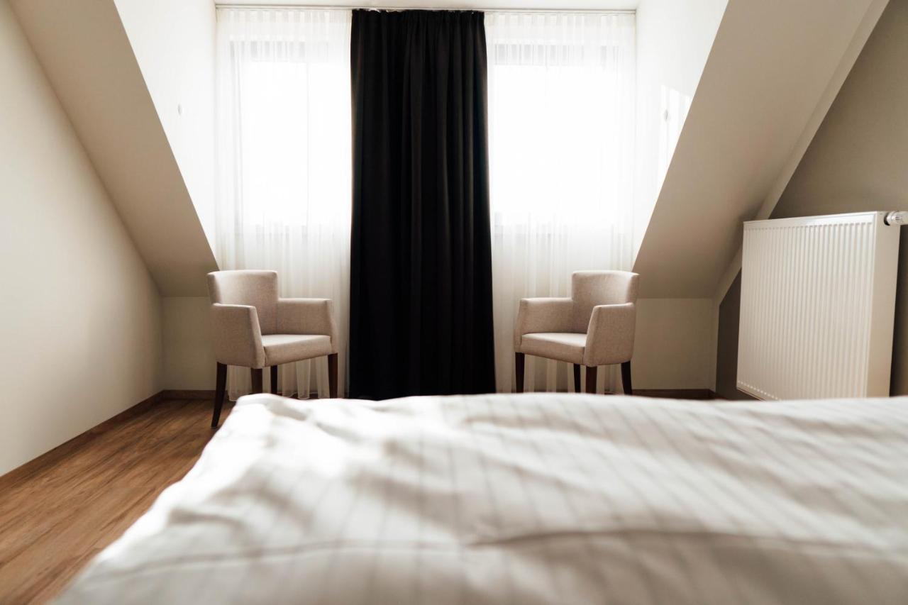 Rossano Boutique Hotel & Ristorante Sachsen bei Ansbach エクステリア 写真